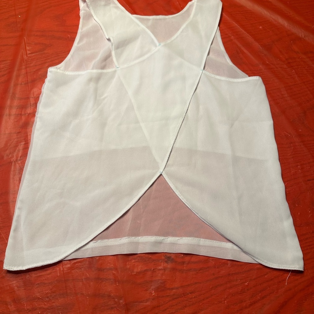 Elegant White Sleeveless Top